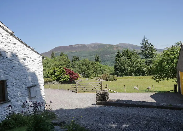 Swallow's Nest * كيسويك